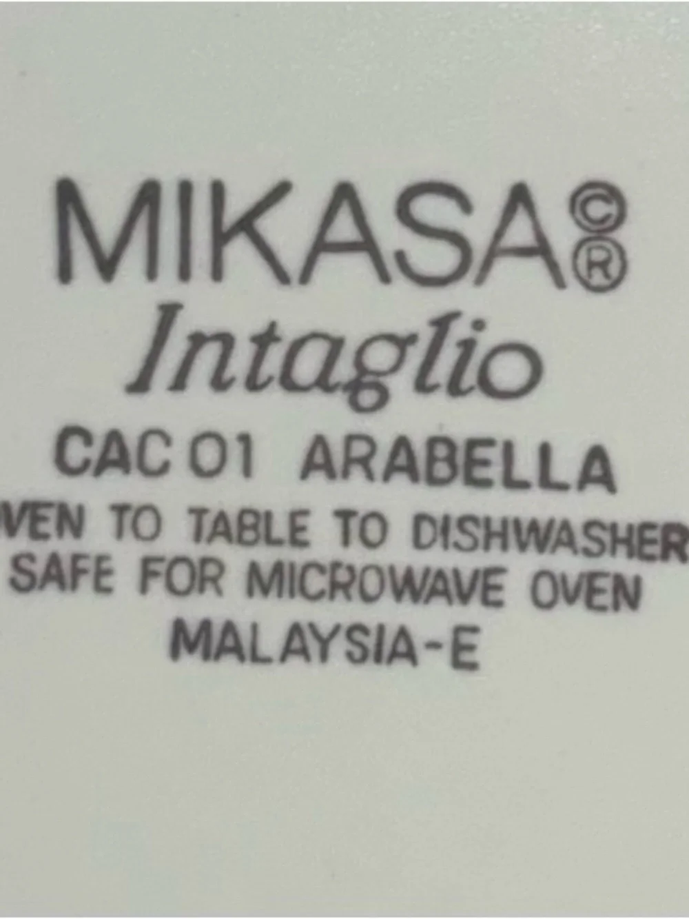 Mikasa Intaglio Arabella Casserole 13.25” x 10.5” x 2.25” - Oven to Table